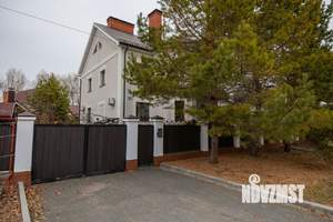 Дом 327м², 2-этажный, участок 9 сот.  