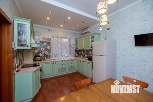 Дом 327м², 2-этажный, участок 9 сот.  