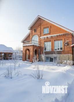 Дом 244м&sup2;, 2-этажный, участок 10 сот.  