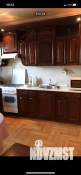 Коттедж 350м², 2-этажный, участок 10 сот.  