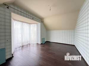 Коттедж 353м², 2-этажный, участок 5 сот.  