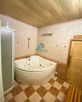 Дом 280м², 3-этажный, участок 5 сот.  