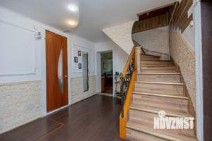 Дом 270м², 3-этажный, участок 6 сот.  