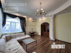 Дом 323м², 2-этажный, участок 10 сот.  