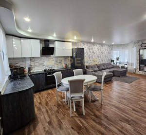 Дом 106м&sup2;, 2-этажный, участок 3 сот.  