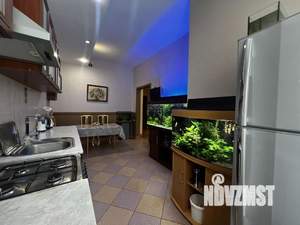 Дом 203м², 2-этажный, участок 6 сот.  