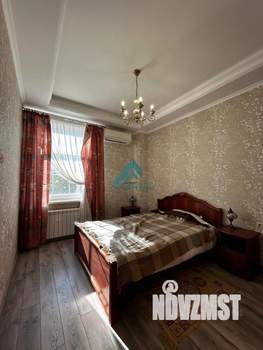 Коттедж 300м², 2-этажный, участок 6 сот.  