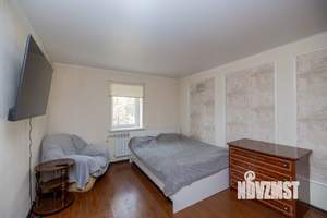 Дом 270м², 3-этажный, участок 6 сот.  