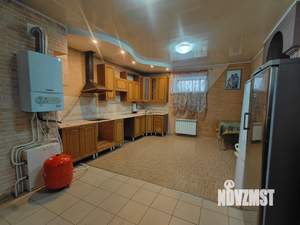 Дом 130м², 2-этажный, участок 5 сот.  