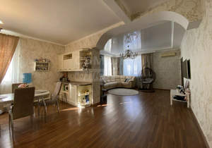 Дом 224м², 2-этажный, участок 4 сот.  