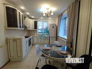 Дом 180м², 2-этажный, участок 5 сот.  