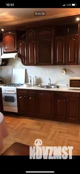 Коттедж 350м², 2-этажный, участок 10 сот.  