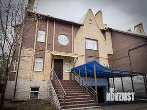 Таунхаус 246м², 3-этажный, участок 1 сот.  