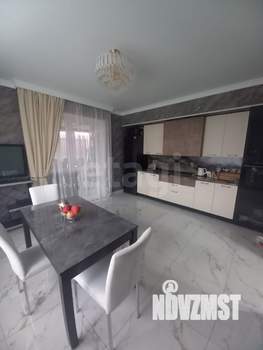 Таунхаус 100м², 2-этажный, участок 2 сот.  