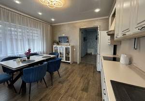 Дом 207м², 2-этажный, участок 10 сот.  