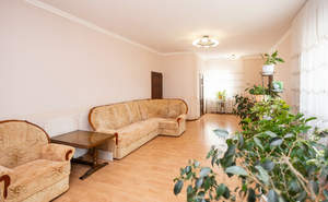 Дом 303м², 3-этажный, участок 5 сот.  