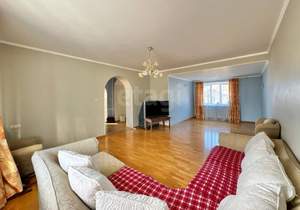 Дом 468м², 4-этажный, участок 10 сот.  