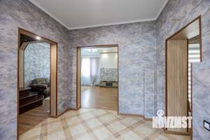 Дом 240м², 2-этажный, участок 10 сот.  