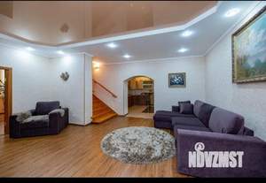 Дом 272м², 2-этажный, участок 10 сот.  