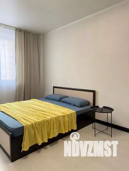 1-к квартира, посуточно, 38м2, 10/18 этаж