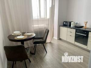 1-к квартира, посуточно, 40м2, 8/17 этаж