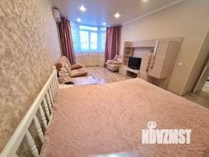 2-к квартира, посуточно, 62м2, 8/17 этаж