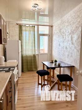 1-к квартира, посуточно, 37м2, 4/10 этаж