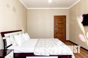 1-к квартира, посуточно, 47м2, 1/9 этаж