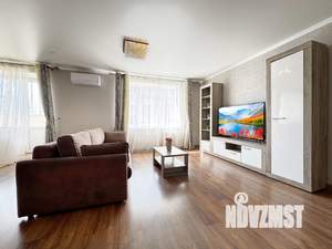 1-к квартира, посуточно, 54м2, 1/1 этаж