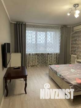 1-к квартира, посуточно, 38м2, 6/9 этаж