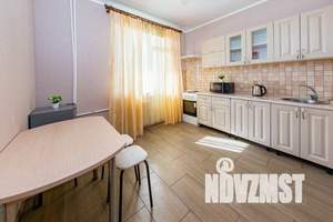 1-к квартира, посуточно, 40м2, 8/16 этаж