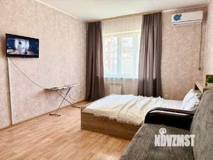 1-к квартира, посуточно, 38м2, 3/18 этаж