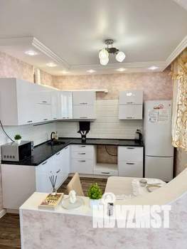 1-к квартира, посуточно, 42м2, 6/17 этаж