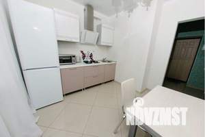 1-к квартира, посуточно, 40м2, 7/8 этаж