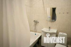 1-к квартира, посуточно, 35м2, 8/18 этаж