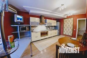 3-к квартира, посуточно, 105м2, 1/5 этаж