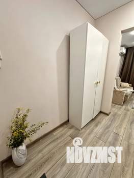 Студия квартира, посуточно, 40м2, 3/17 этаж