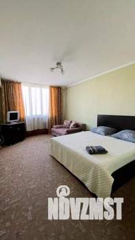 1-к квартира, посуточно, 43м2, 1/1 этаж