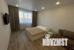 1-к квартира, посуточно, 40м2, 5/15 этаж