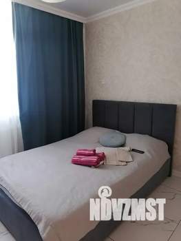 Студия квартира, посуточно, 30м2, 1/17 этаж