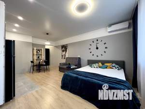 Студия квартира, посуточно, 35м2, 7/19 этаж