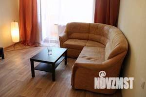 1-к квартира, посуточно, 56м2, 1/1 этаж