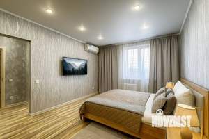 1-к квартира, посуточно, 43м2, 8/17 этаж