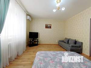 1-к квартира, посуточно, 40м2, 1/10 этаж