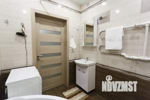 Студия квартира, посуточно, 45м2, 10/20 этаж