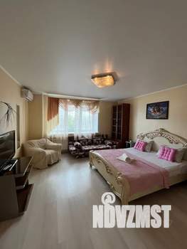 1-к квартира, посуточно, 36м2, 4/9 этаж