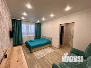 1-к квартира, посуточно, 38м2, 8/17 этаж