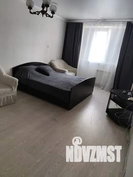 1-к квартира, посуточно, 42м2, 9/9 этаж