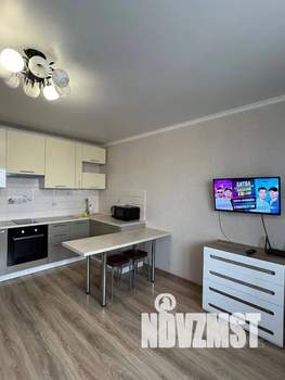 Студия квартира, посуточно, 36м2, 13/17 этаж