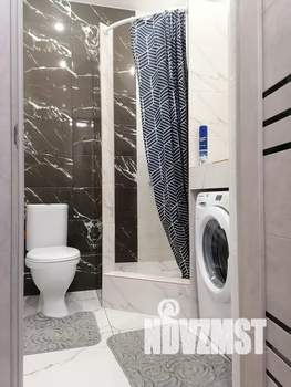 Студия квартира, посуточно, 30м2, 1/17 этаж